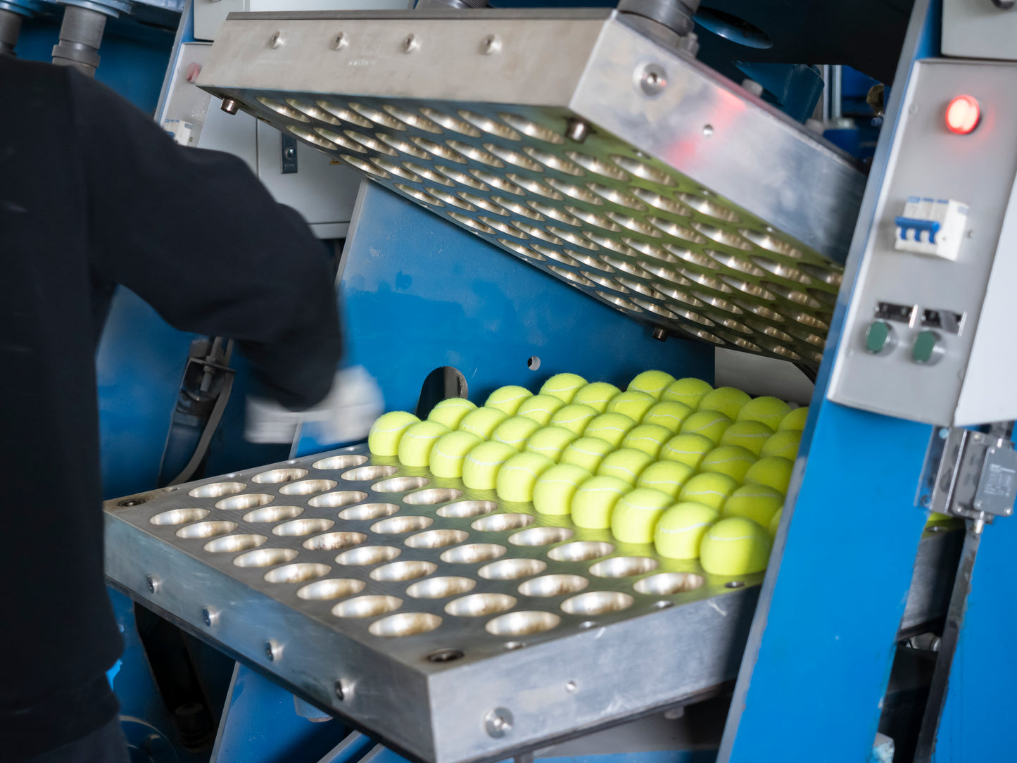 Tennis Balls with String-1 Pack